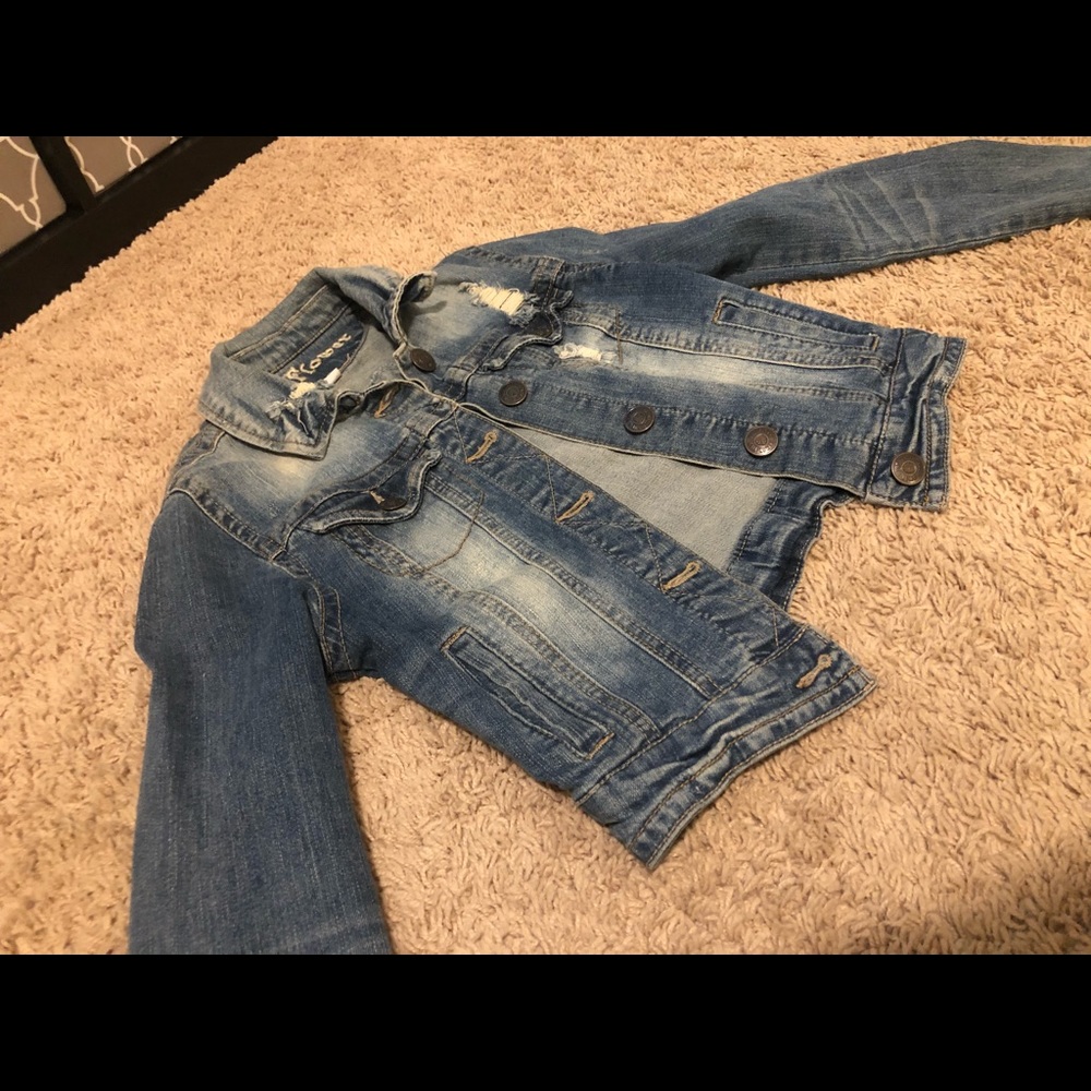 Wallflower Womens cropped jean jacket